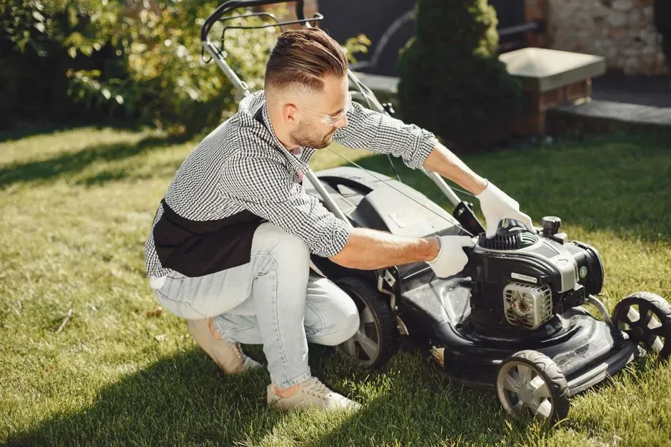 How to clean a lawn mower carburetor