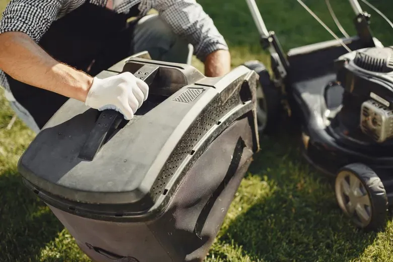 What Causes a Lawn Mower to Smoke?