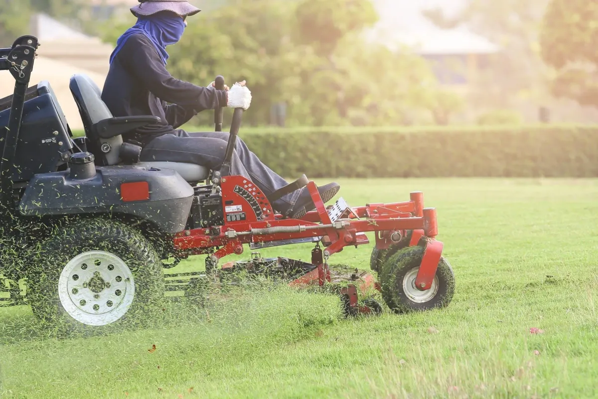 How To Keep YHow To Use A Lawn Mower Correctly