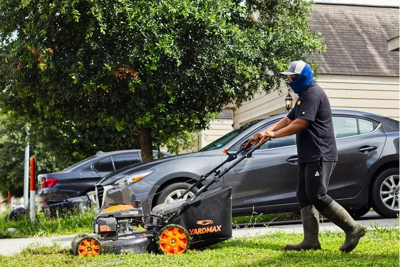 How to Select a Lawn Mower for Your Yard – Buying Guide