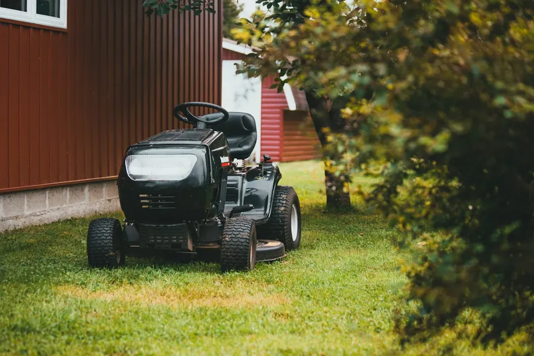 how long do lawn mower batteries last
